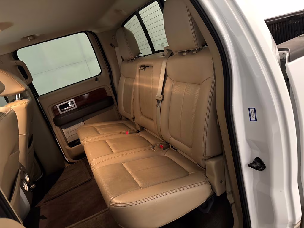 2010 Oxford White Ford F-150 Lariat RWD Truck