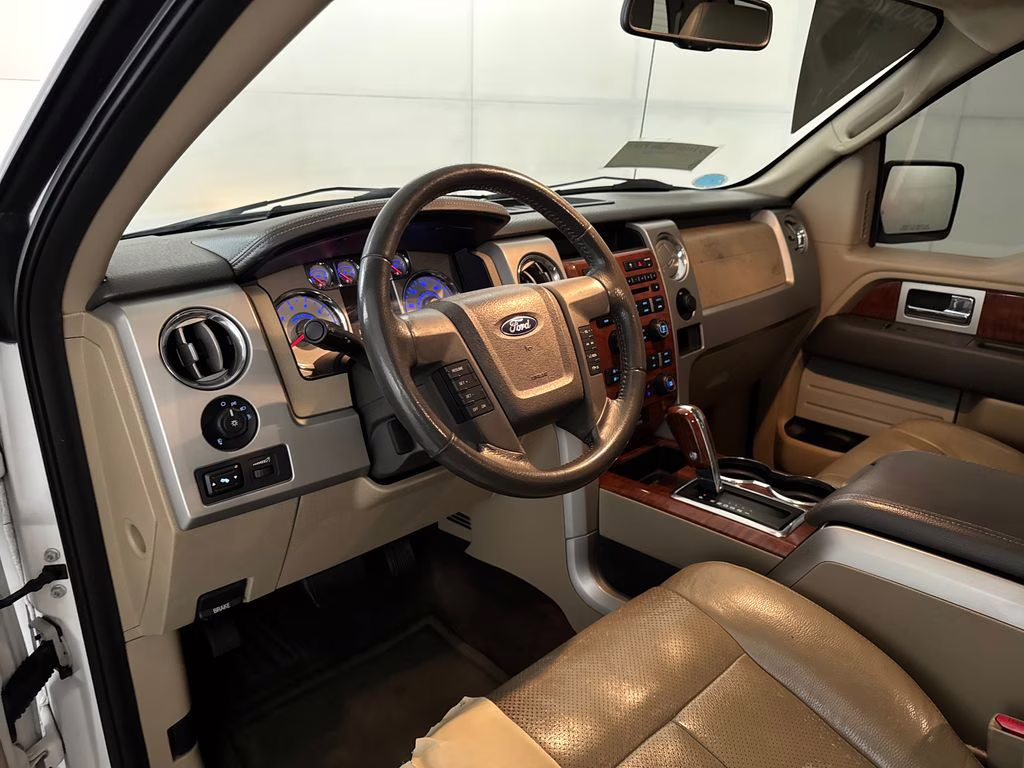 2010 Oxford White Ford F-150 Lariat RWD Truck