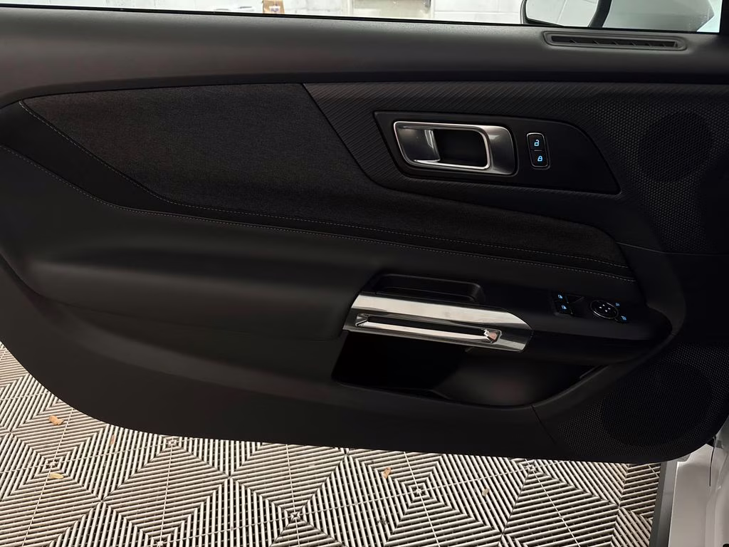 2026 Oxford White Ford Mustang EcoBoost RWD Coupe