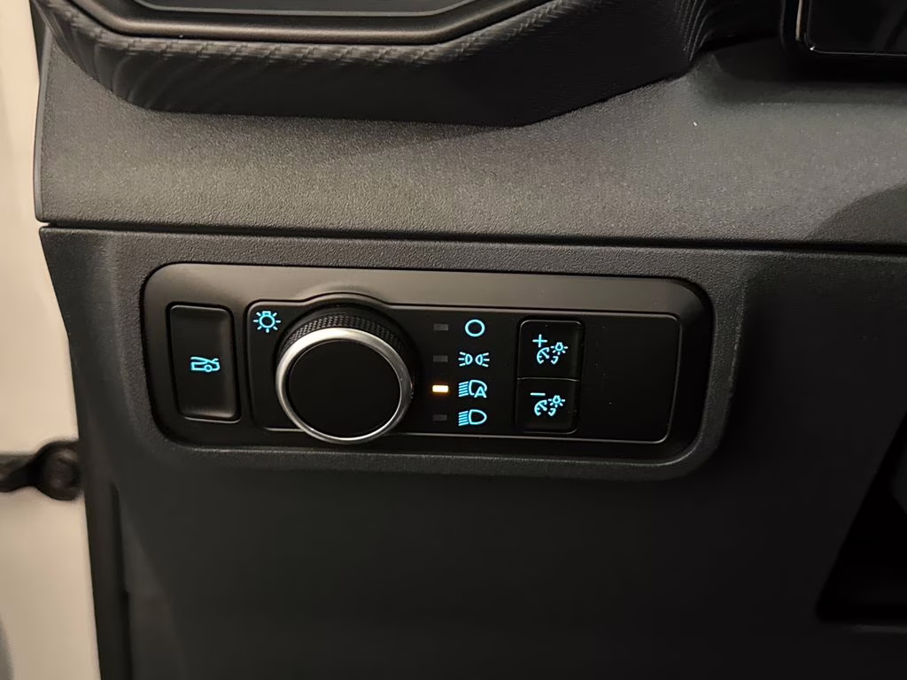 2026 Oxford White Ford Mustang EcoBoost RWD Coupe