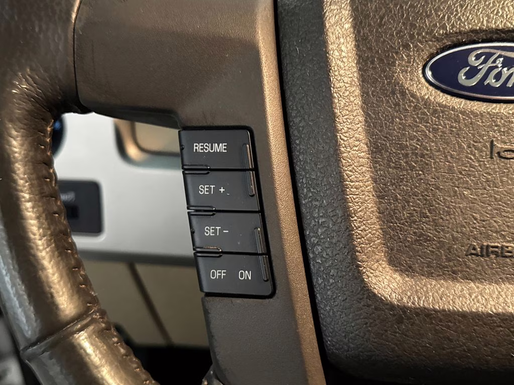 2010 Oxford White Ford F-150 Lariat RWD Truck