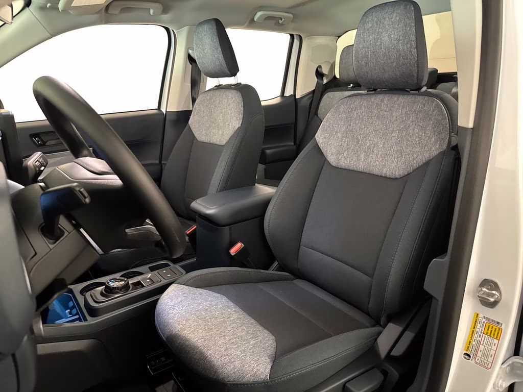 2026 Oxford White Ford Maverick XLT FWD Truck