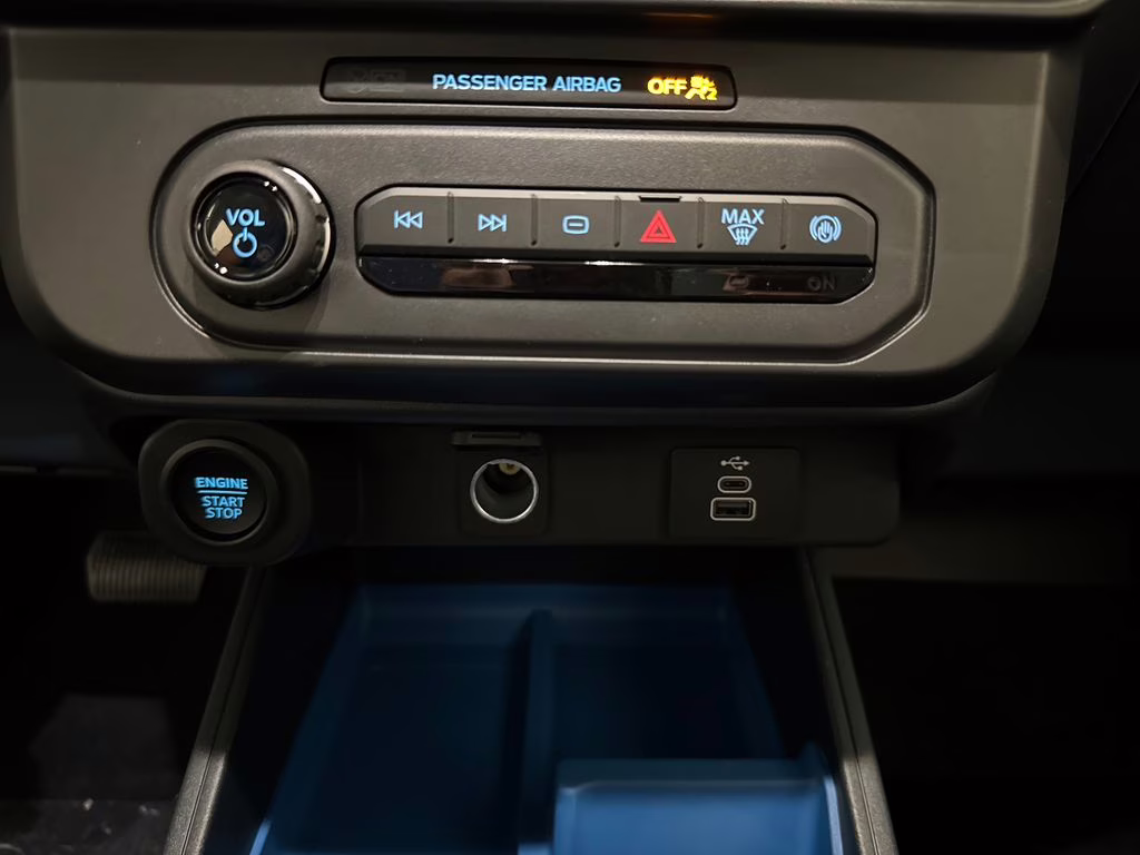 2026 Oxford White Ford Maverick XLT FWD Truck