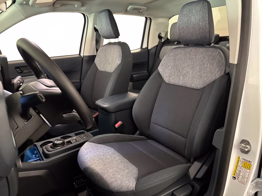 2026 Oxford White Ford Maverick XLT FWD Truck