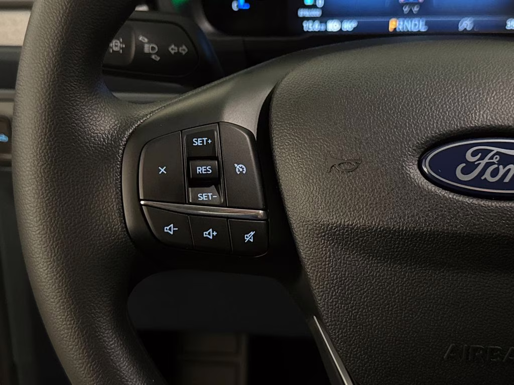 2026 Oxford White Ford Maverick XLT FWD Truck
