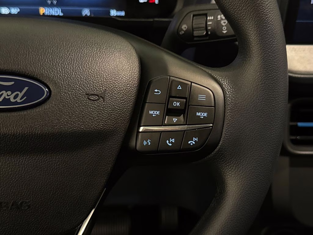 2026 Oxford White Ford Maverick XLT FWD Truck