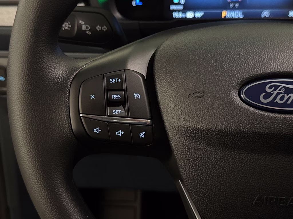 2026 Oxford White Ford Maverick XLT FWD Truck