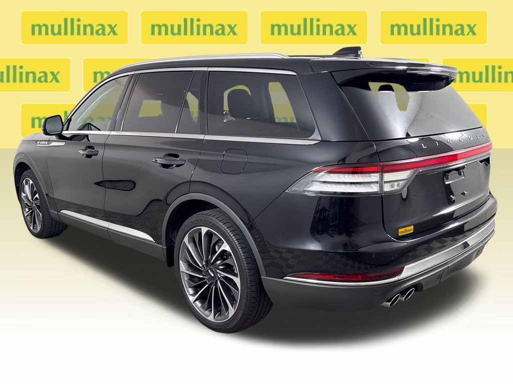 2025 Infinite Black Metallic Clearcoat Lincoln Aviator Reserve AWD SUV