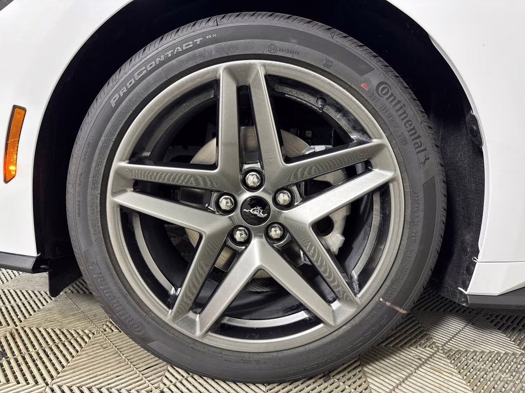 2026 Oxford White Ford Mustang EcoBoost RWD Coupe