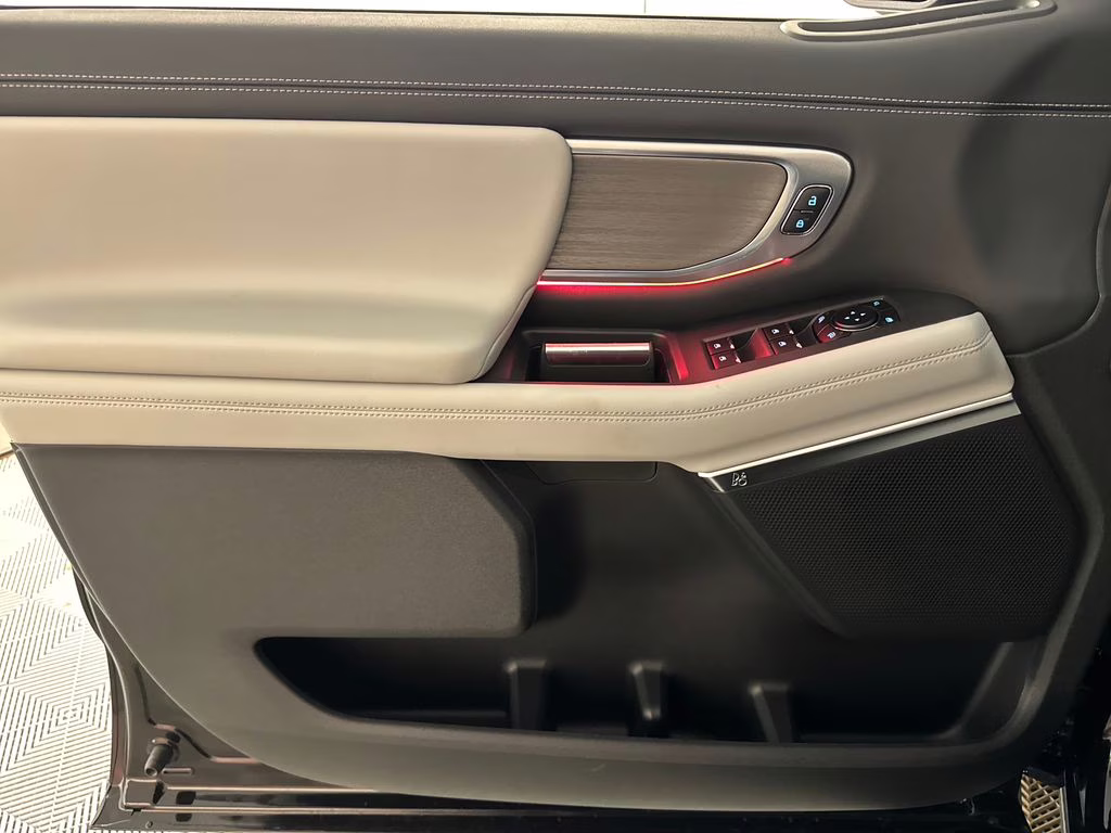 2026 Agate Black Metallic Ford Expedition Platinum 4X4 SUV