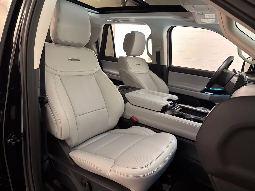 2026 Agate Black Metallic Ford Expedition Platinum 4X4 SUV