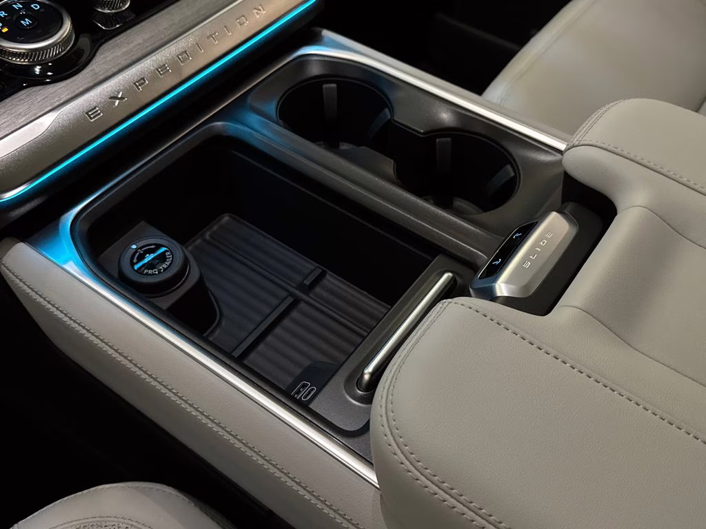 2026 Agate Black Metallic Ford Expedition Platinum 4X4 SUV