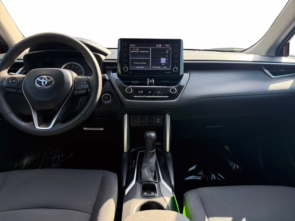 2022 Barcelona Red Metallic Toyota Corolla Cross LE FWD SUV