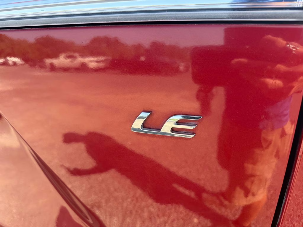 2022 Barcelona Red Metallic Toyota Corolla Cross LE FWD SUV