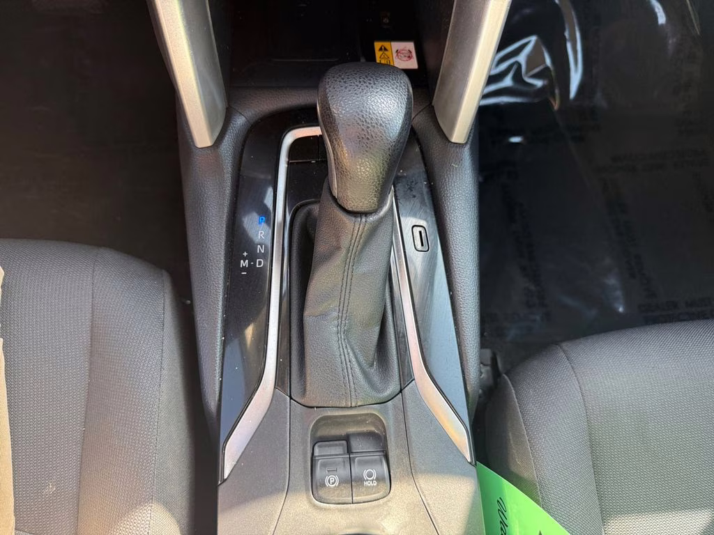 2022 Barcelona Red Metallic Toyota Corolla Cross LE FWD SUV