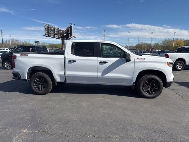 2023 Summit White Chevrolet Silverado 1500 LT Trail Boss 4X4 Truck