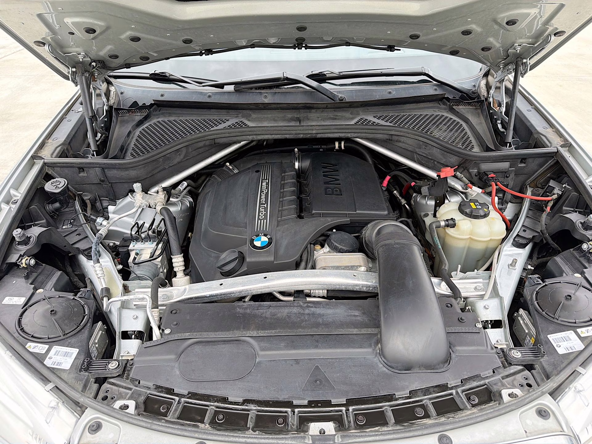 2018 Glacier Silver Metallic BMW X5 sDrive35i RWD SUV