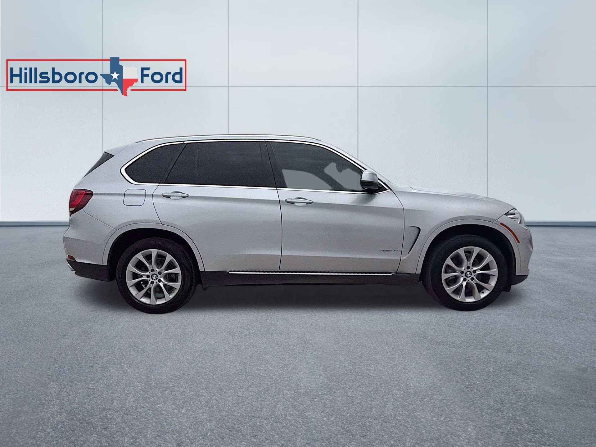 2018 Glacier Silver Metallic BMW X5 sDrive35i RWD SUV