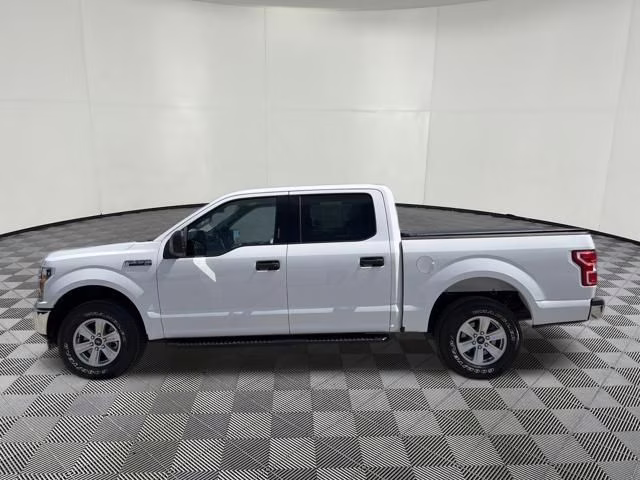 2018 Oxford White Ford F-150 XLT 4X4 Truck