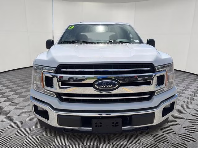 2018 Oxford White Ford F-150 XLT 4X4 Truck
