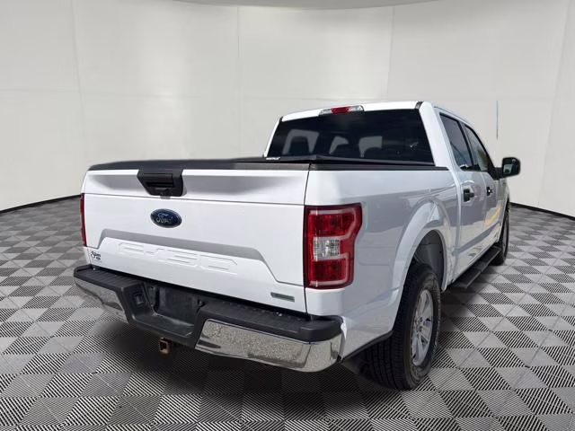 2018 Oxford White Ford F-150 XLT 4X4 Truck