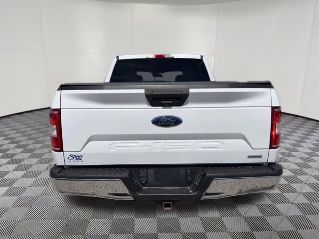 2018 Oxford White Ford F-150 XLT 4X4 Truck