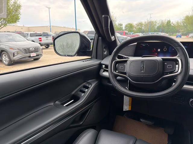 2026 Starlight Gray Premium Colorant Lincoln Navigator Reserve 4X4 SUV