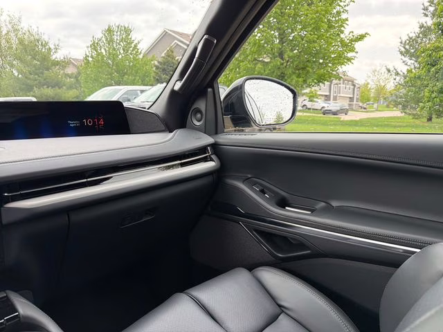 2026 Starlight Gray Premium Colorant Lincoln Navigator Reserve 4X4 SUV