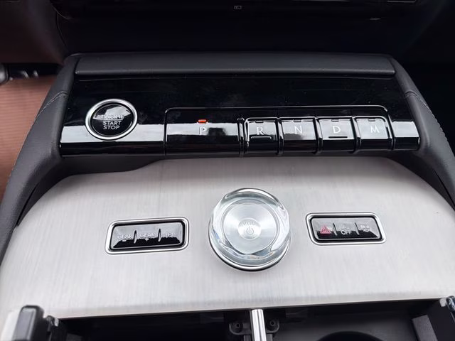 2026 Starlight Gray Premium Colorant Lincoln Navigator Reserve 4X4 SUV