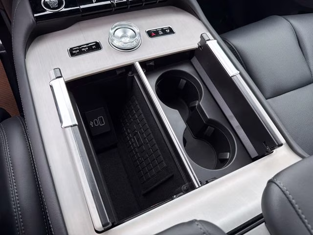 2026 Starlight Gray Premium Colorant Lincoln Navigator Reserve 4X4 SUV