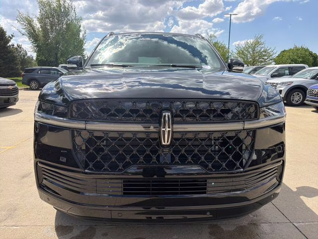 2026 Infinite Black Metallic Clearcoat Lincoln Navigator L Reserve 4X4 SUV