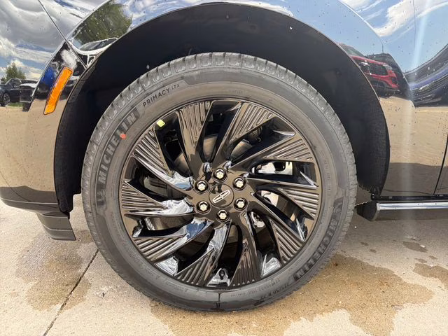 2026 Infinite Black Metallic Clearcoat Lincoln Navigator L Reserve 4X4 SUV