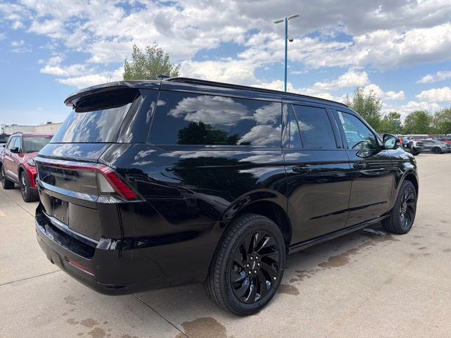 2026 Infinite Black Metallic Clearcoat Lincoln Navigator L Reserve 4X4 SUV