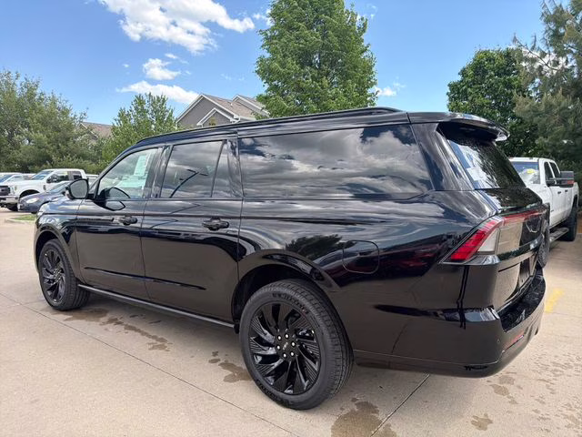 2026 Infinite Black Metallic Clearcoat Lincoln Navigator L Reserve 4X4 SUV