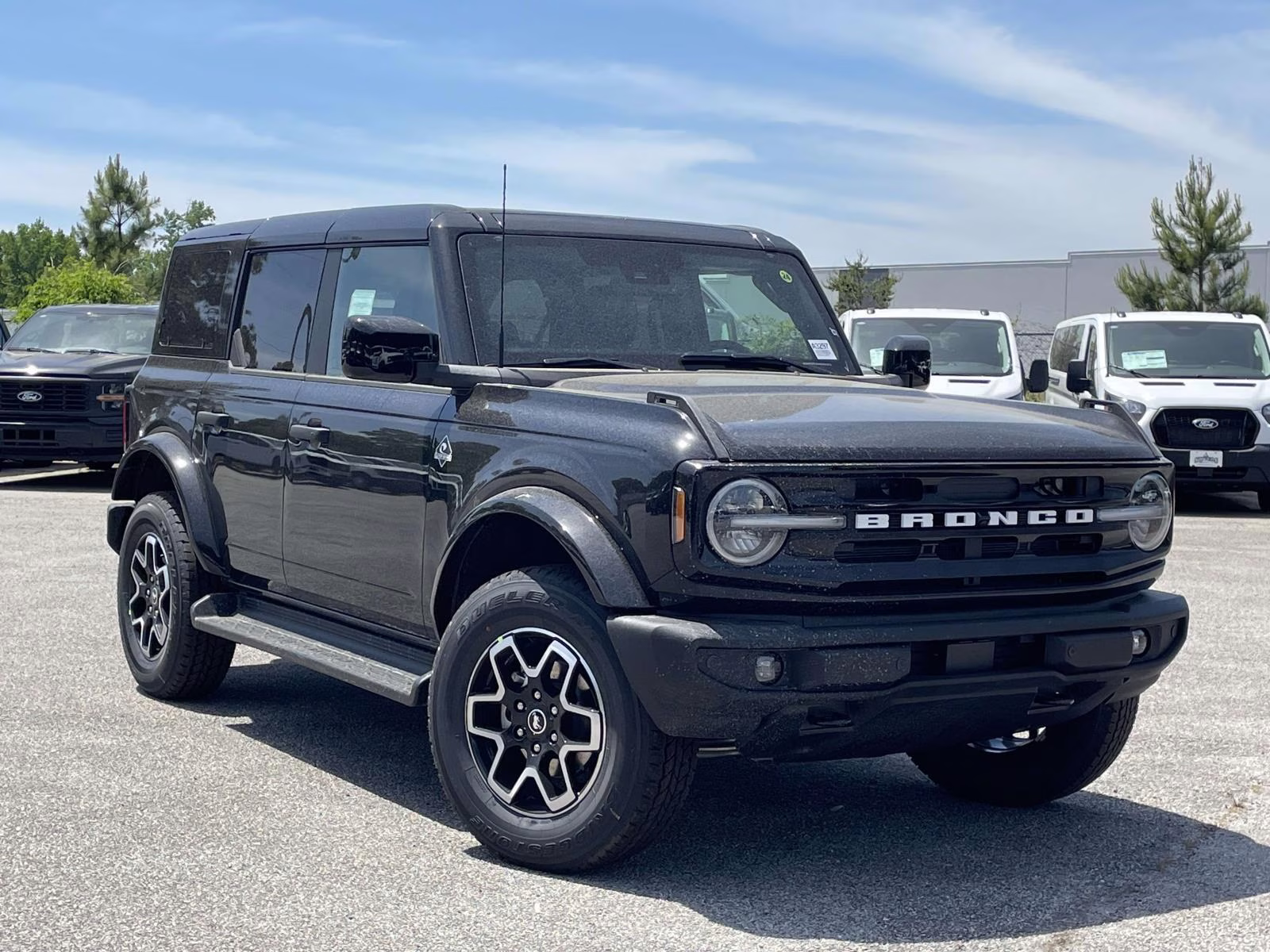 2026 Shadow Black Ford Bronco Outer Banks 4X4 SUV