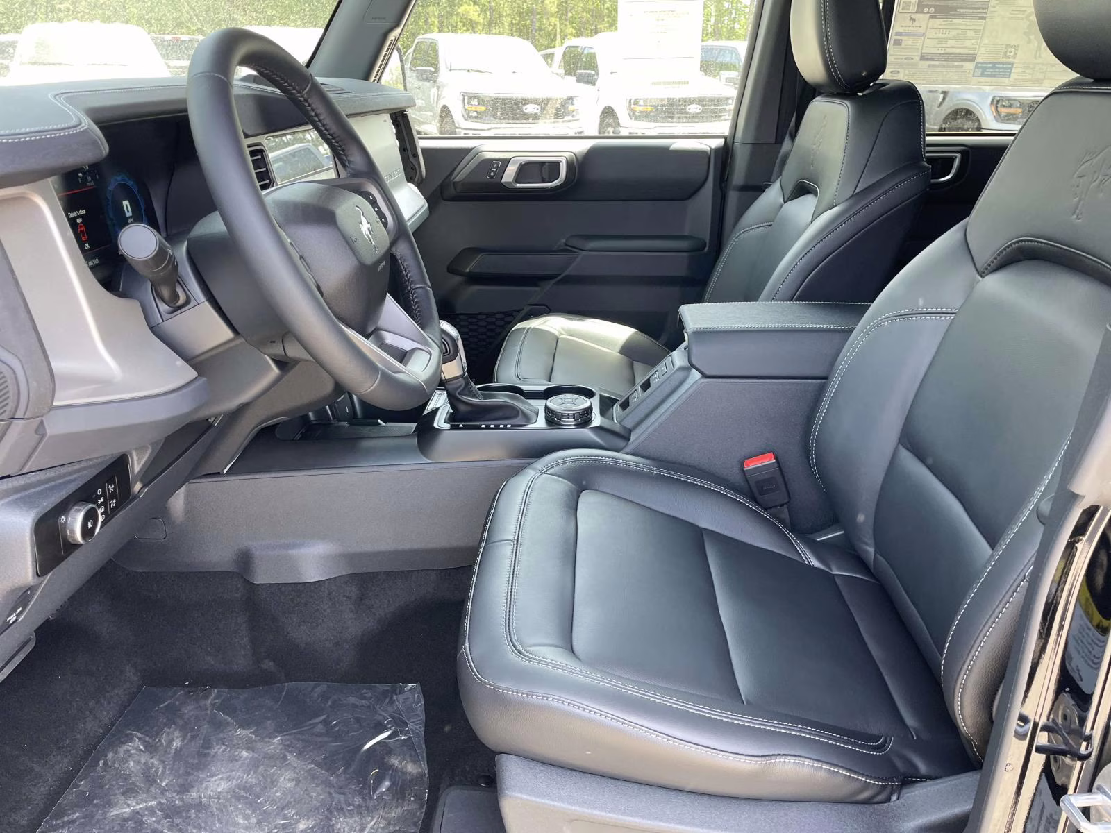 2026 Shadow Black Ford Bronco Outer Banks 4X4 SUV