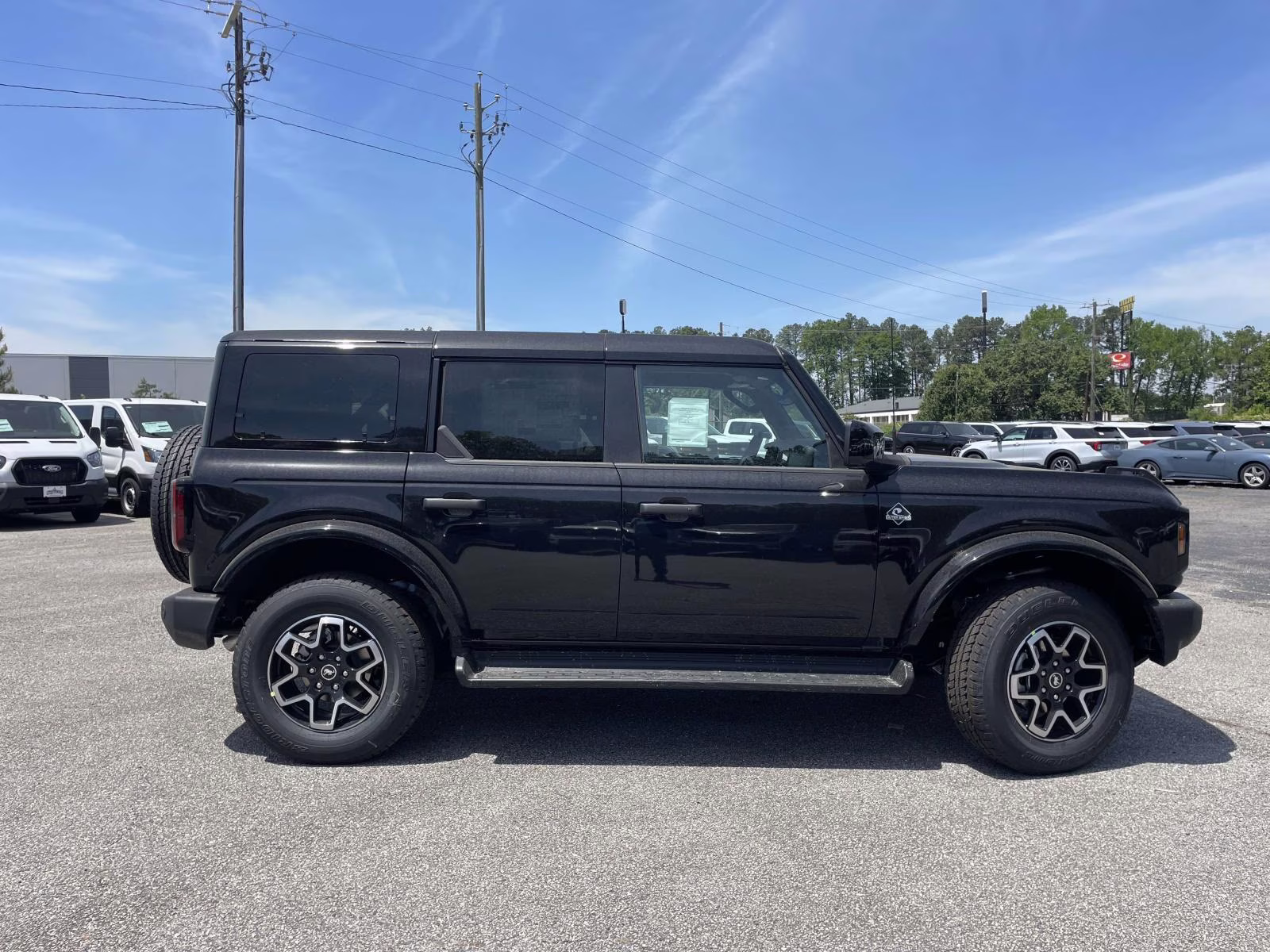 2026 Shadow Black Ford Bronco Outer Banks 4X4 SUV
