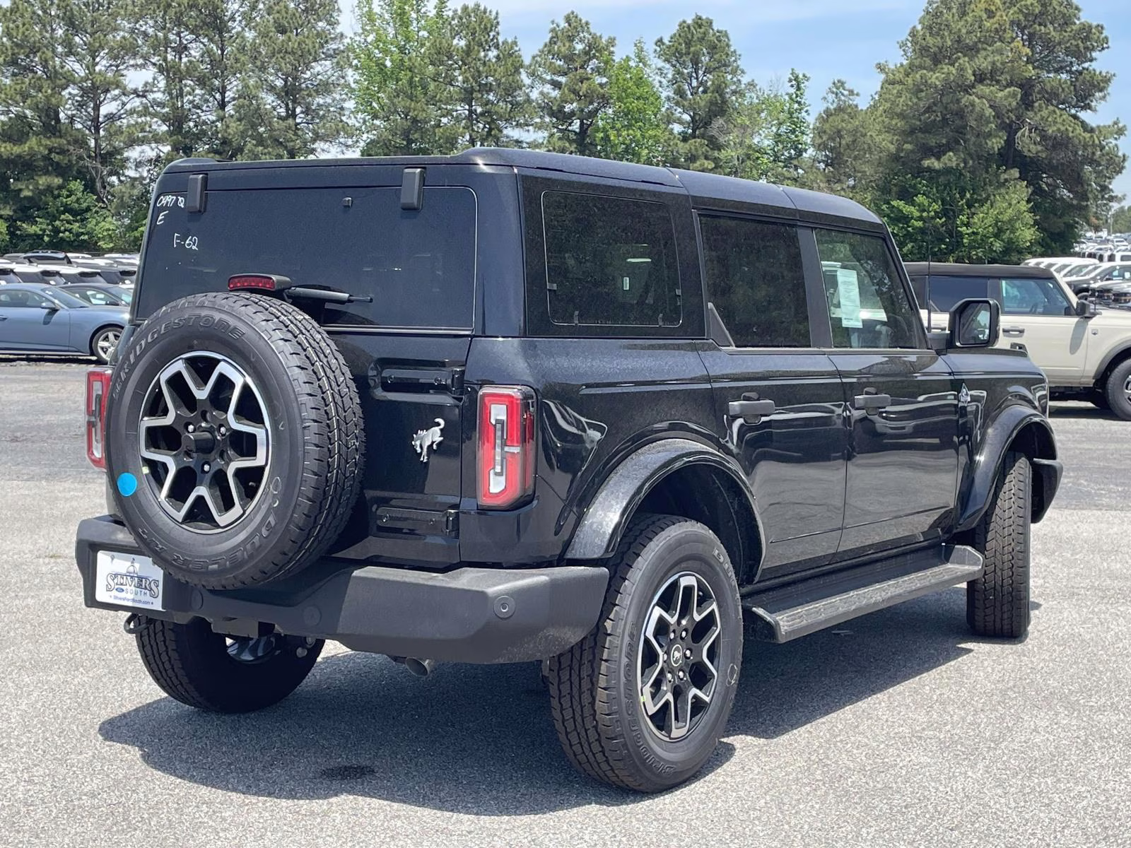 2026 Shadow Black Ford Bronco Outer Banks 4X4 SUV