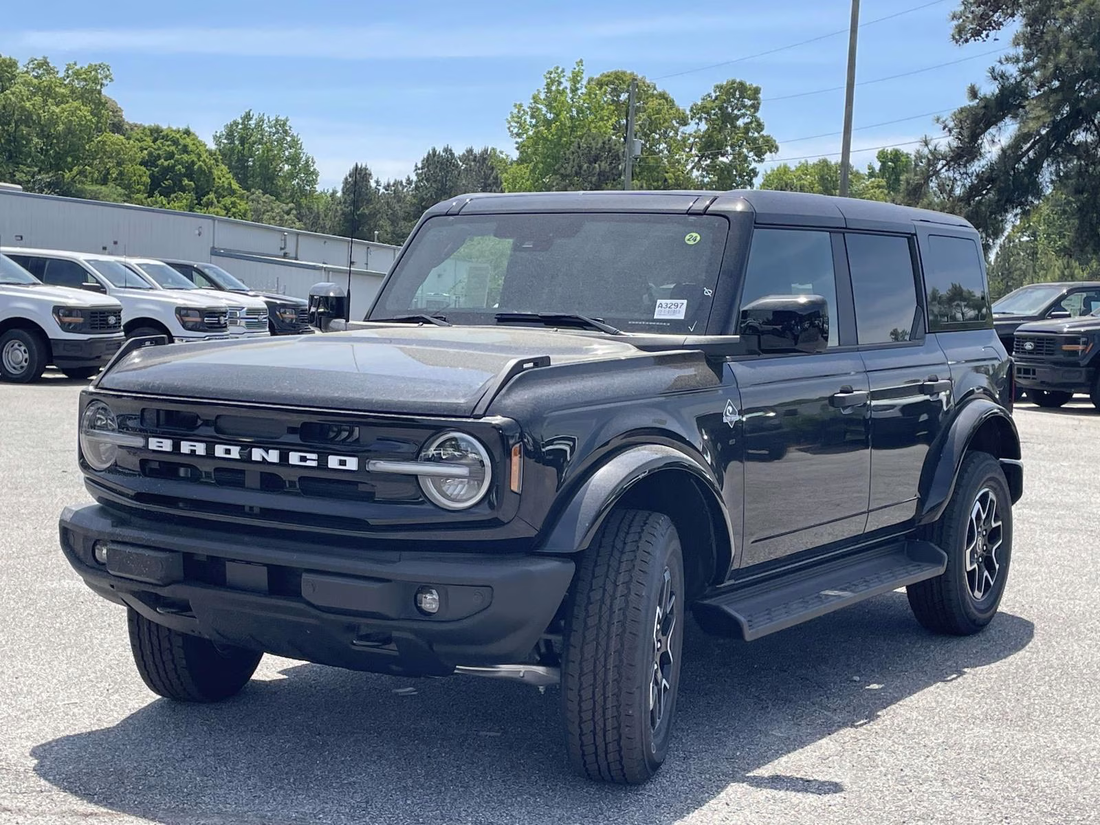 2026 Shadow Black Ford Bronco Outer Banks 4X4 SUV