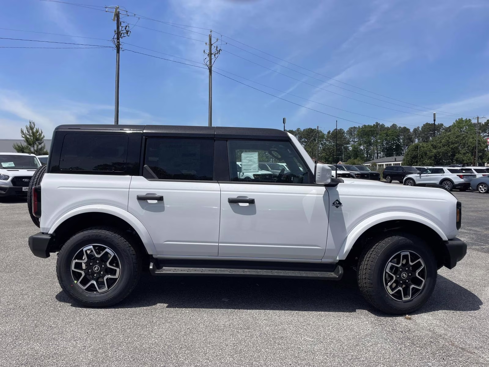 2026 Oxford White Ford Bronco Outer Banks 4X4 SUV