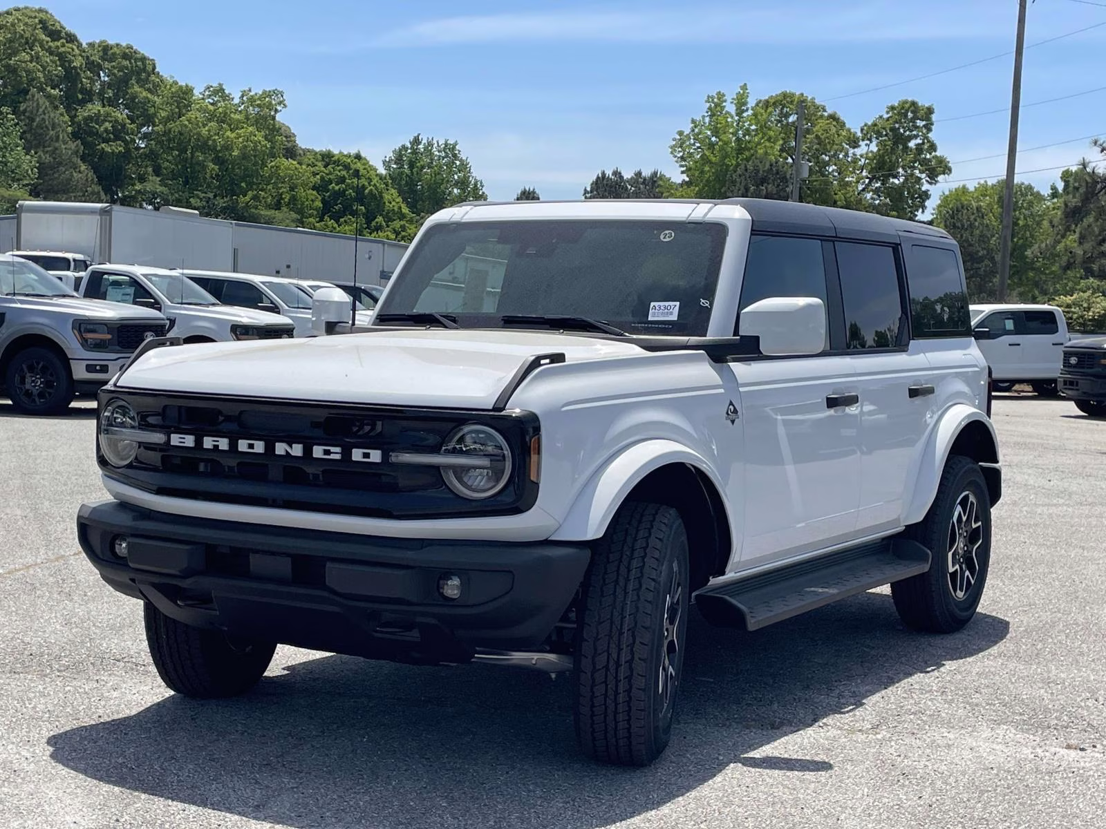 2026 Oxford White Ford Bronco Outer Banks 4X4 SUV