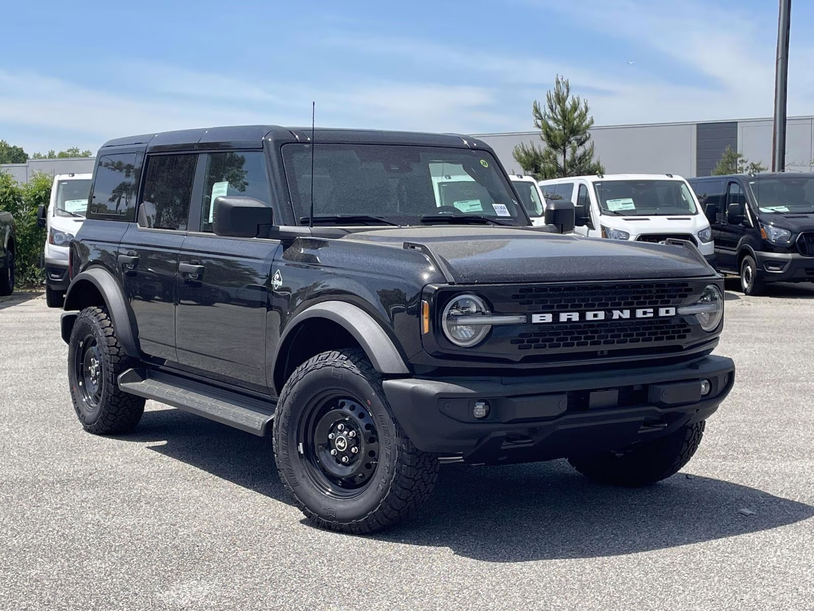 2026 Shadow Black Ford Bronco Outer Banks 4X4 SUV