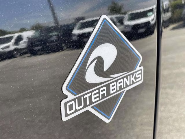 2026 Shadow Black Ford Bronco Outer Banks 4X4 SUV