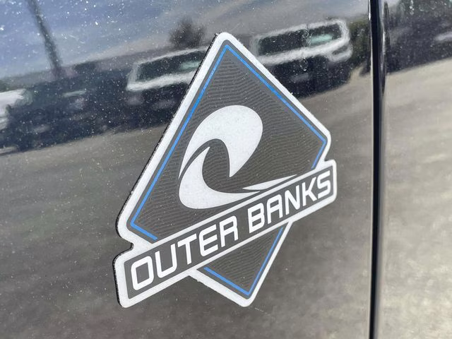 2026 Shadow Black Ford Bronco Outer Banks 4X4 SUV