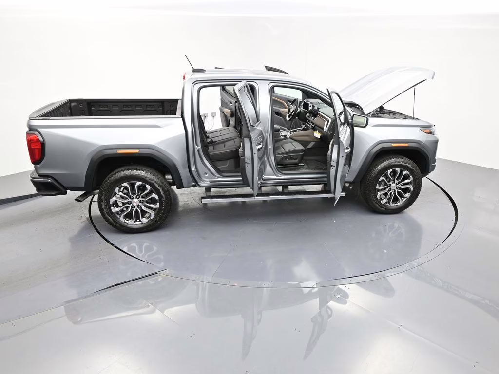 2025 Sterling Metallic GMC Canyon Denali 4X4 Truck