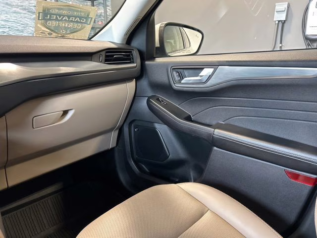 2021 White Metallic Ford Escape Titanium AWD SUV