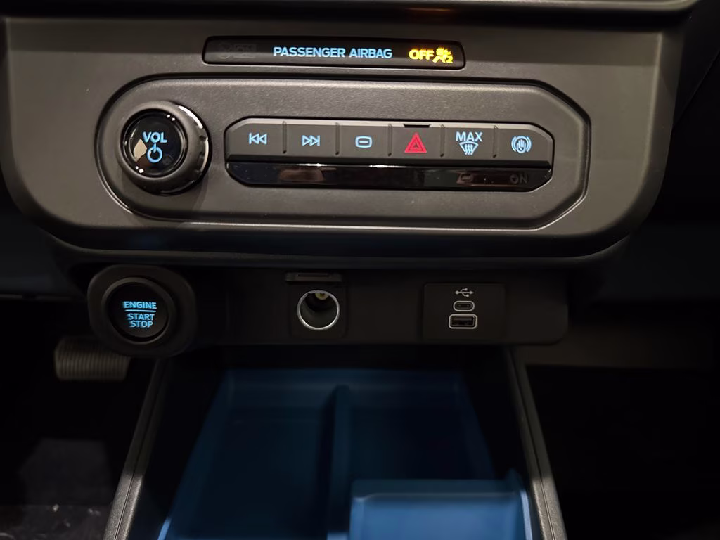 2026 Oxford White Ford Maverick XLT FWD Truck
