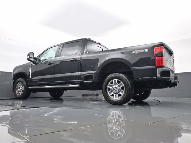 2024 Black Metallic Ford Super Duty F-250 SRW Lariat 4X4 Truck