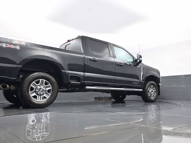 2024 Black Metallic Ford Super Duty F-250 SRW Lariat 4X4 Truck