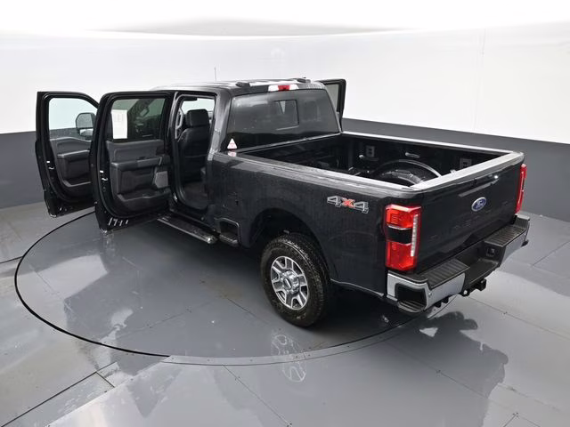 2024 Black Metallic Ford Super Duty F-250 SRW Lariat 4X4 Truck
